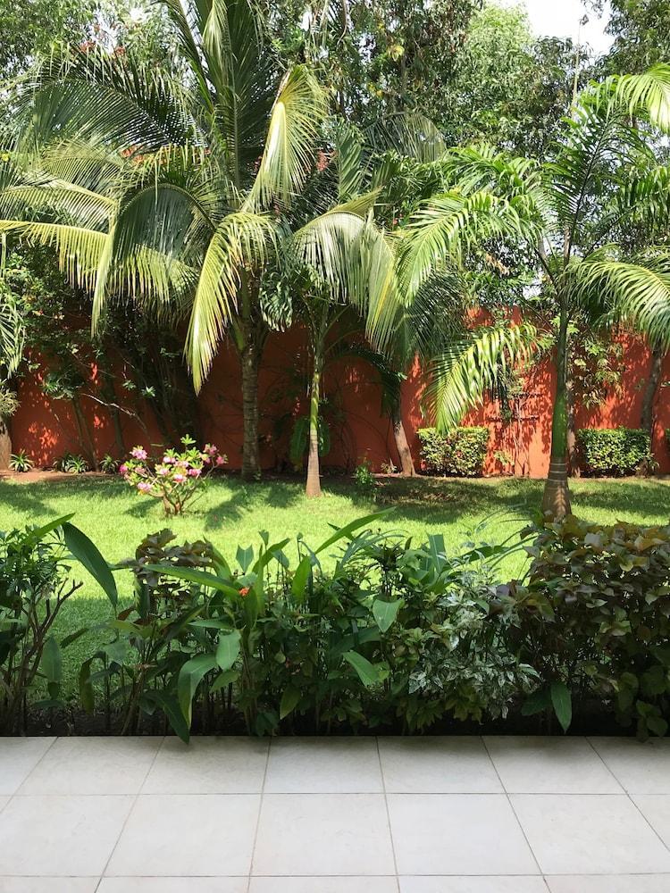 Hotel Maison Rouge Cotonou Luaran gambar