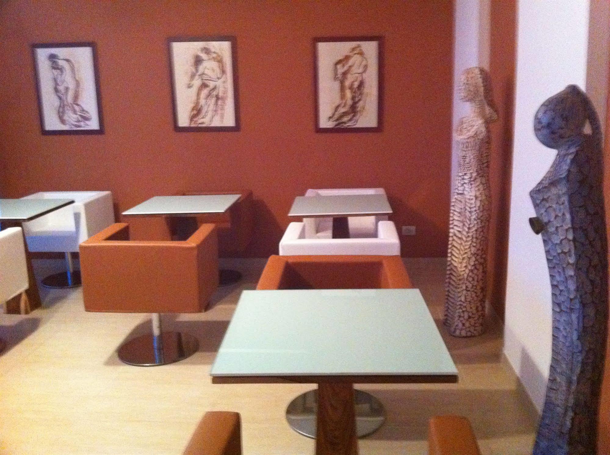Hotel Maison Rouge Cotonou Luaran gambar