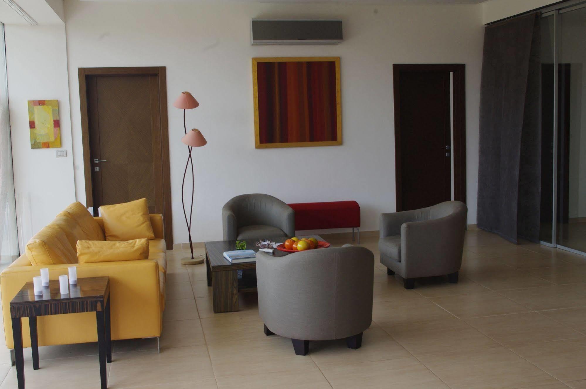 Hotel Maison Rouge Cotonou Luaran gambar